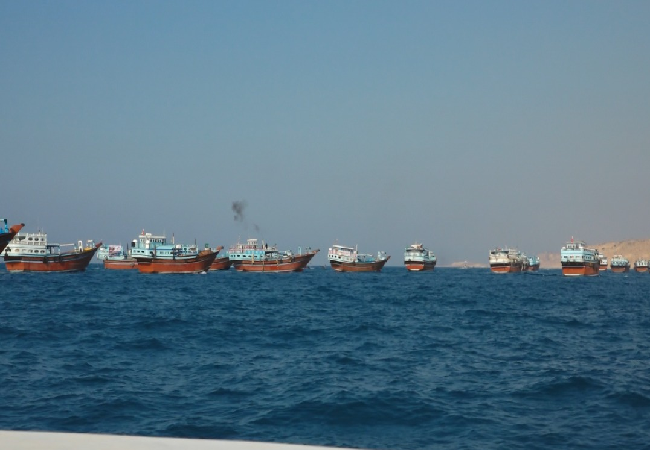 رزمایش رژه شناوری بسیج دریایی در سواحل عسلویه با اقتدار برگزار شد+عکس