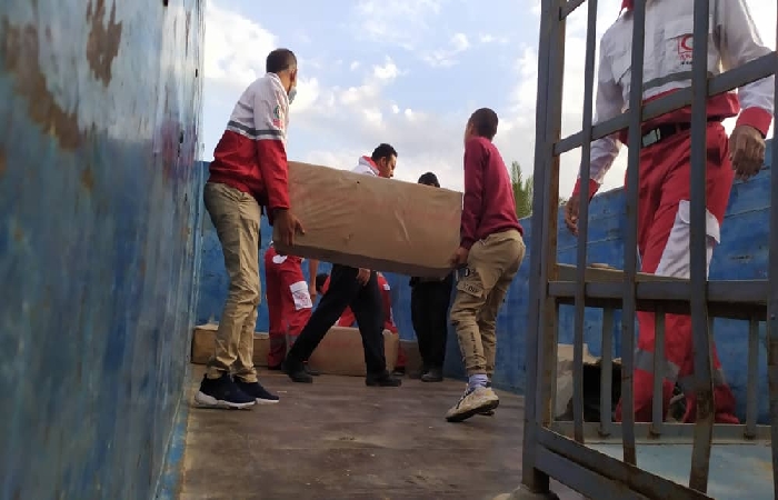 سومین محموله امدادی استان بوشهر به مناطق زلزله زده سی سخت ارسال شد