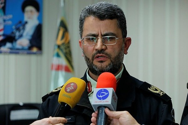 برخورد پلیس با مسافران بی&zwnj;حجاب در داخل هواپیما